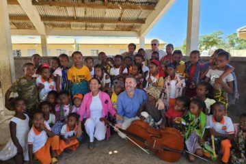 concert-violoncelle-enfance-madagascar